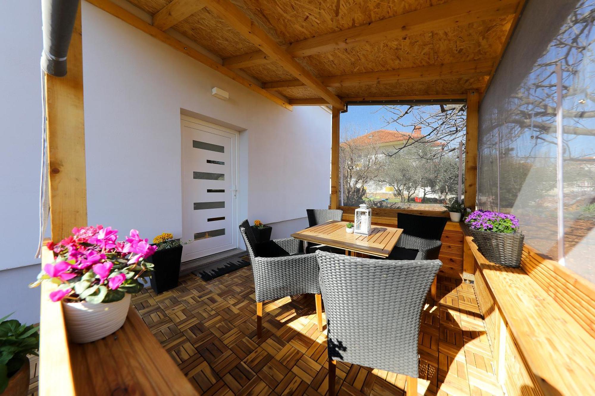 Studio Apartman Summer Flower Zadar Exterior photo