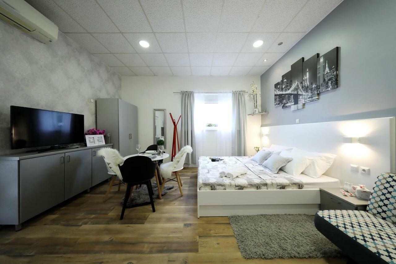 Studio Apartman Summer Flower Zadar Exterior photo